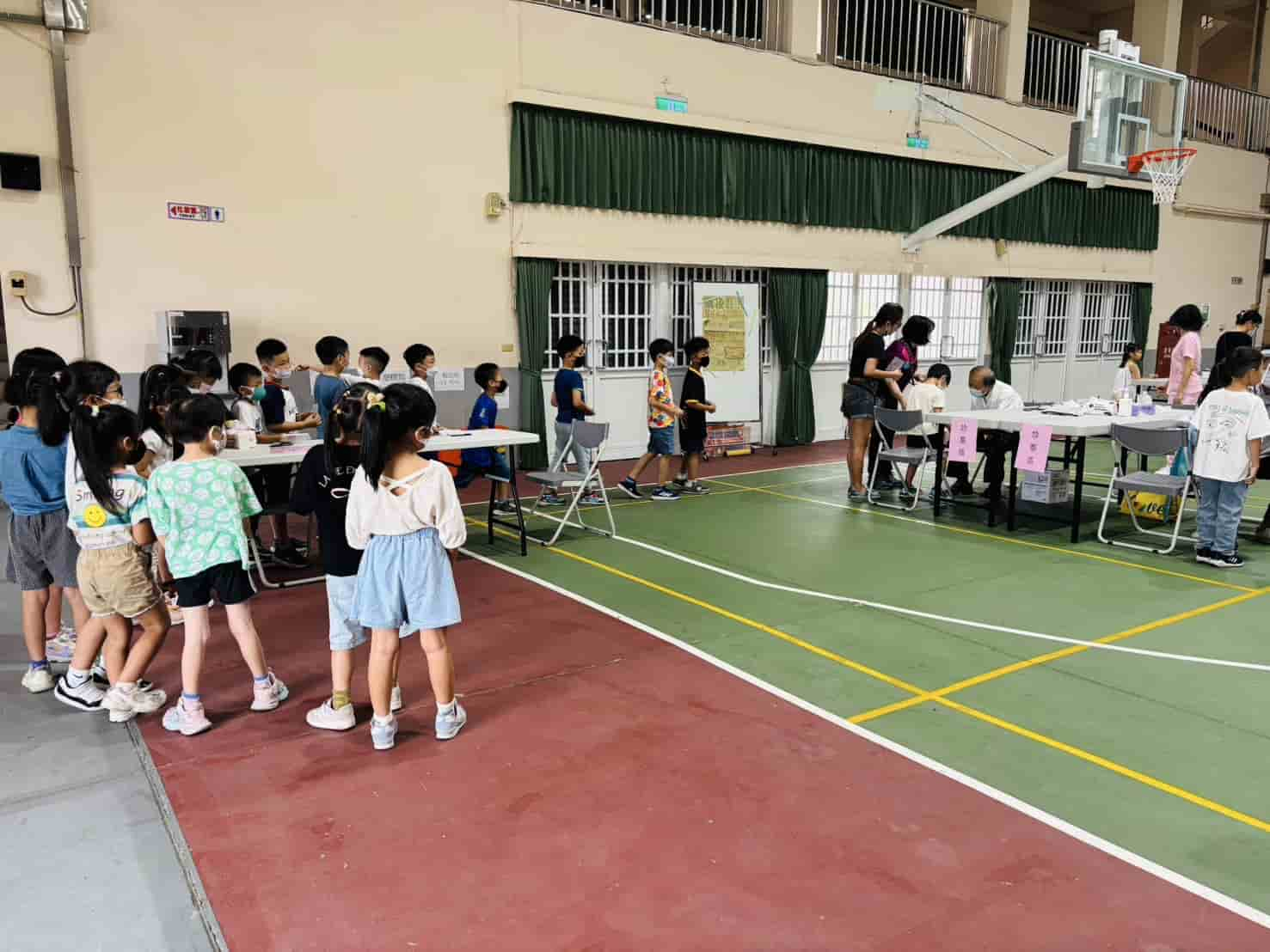 113年10月16日育英國小校園流感接種照片5