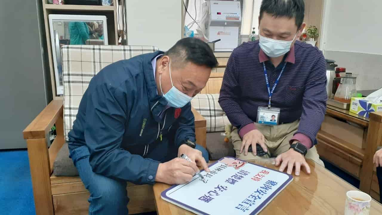 109年12月21日與員林市游市長共同推展豬原產地標示照片2